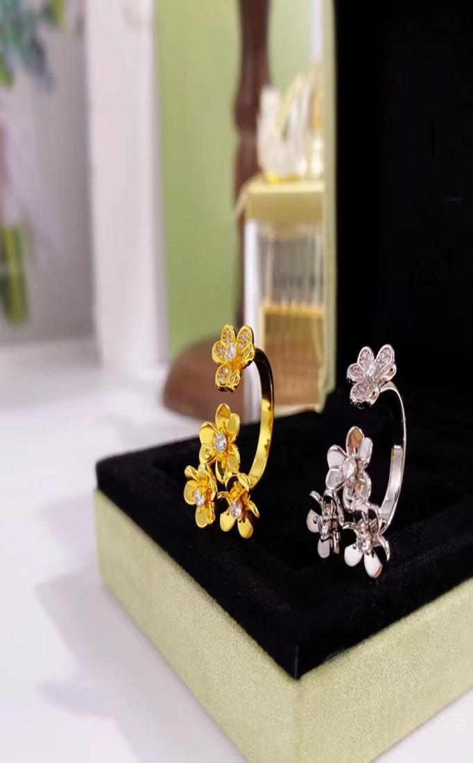 brand luxury clover designer rings for women white diamond crystal 18K rose gold sweet 3 leaf flowers love heart nail ring jewelry5358947
brand luxury clover designer rings for women white diamond crystal 18K rose gold sweet 3 leaf flowers love heart nail ring jewelry5358947