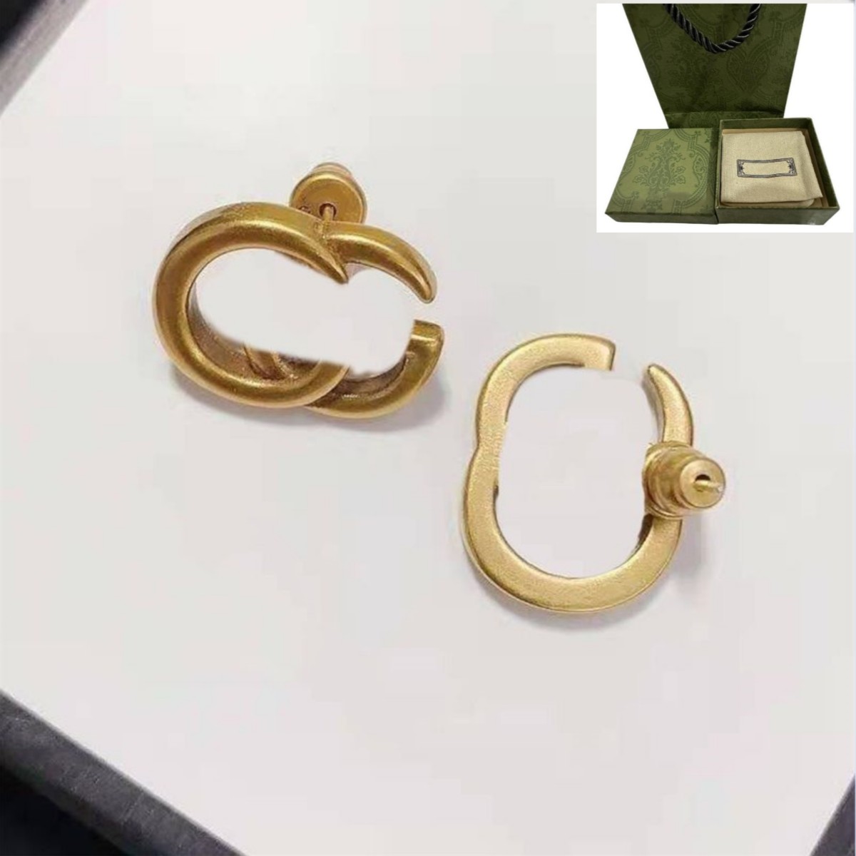 Chic Double Letter Charm Earrings With Gift Box Embossed Stamp Studs Eardrop Dangler For Women Party Anniversary
Chic Double Letter Charm Earrings With Gift Box Embossed Stamp Studs Eardrop Dangler For Women Party Anniversary