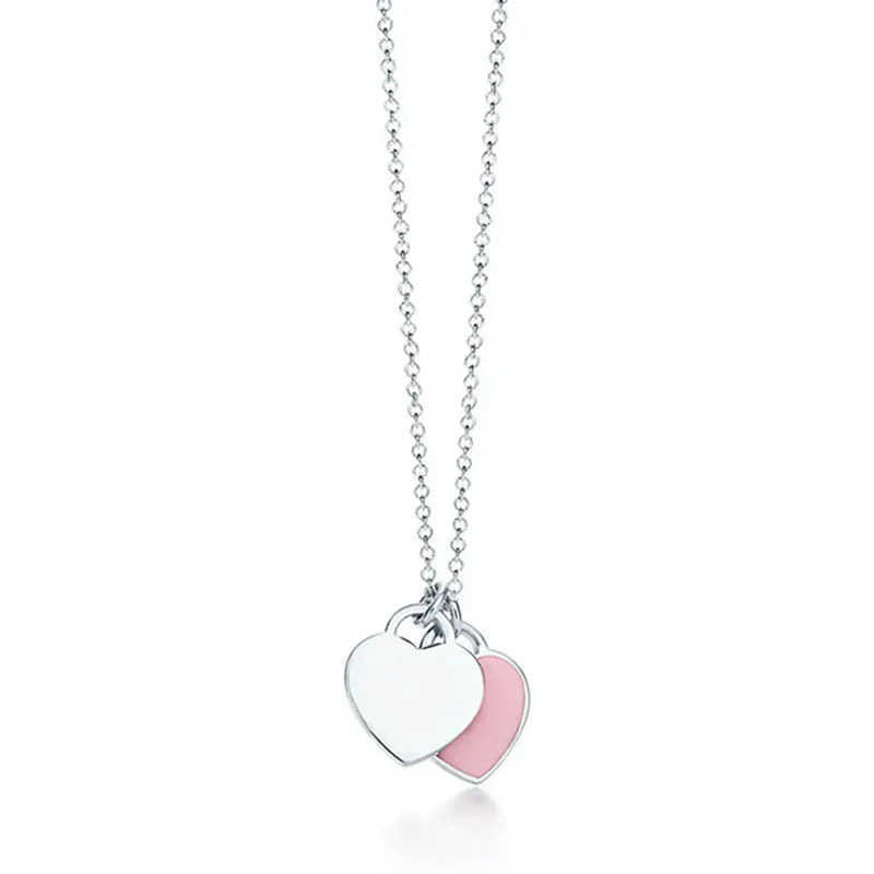 Luxury Designer Women's Fashion 925 Silver Pendant Necklace Women's Love Pendant Classic Three-color Luxury Valentine's Gift With Box
Luxury Designer Women's Fashion 925 Silver Pendant Necklace Women's Love Pendant Classic Three-color Luxury Valentine's Gift With Box
