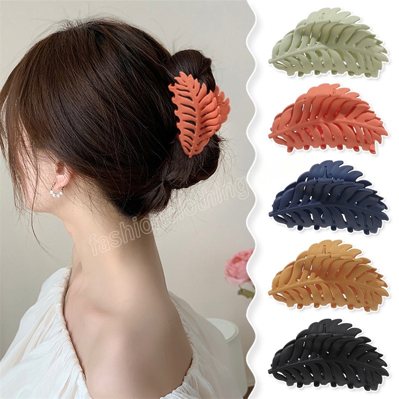 Hair Claws Women Personality Leaf Shape Hair Clips Colorful Solid Color Claw Clip Girls Hair Accessories Hair Clip Gift