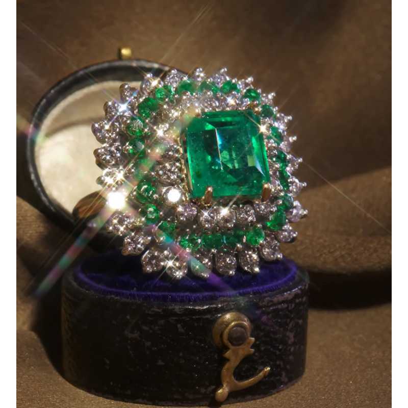 Band Rings Fashion Gorgeous Large Green Stone Women's Wedding Ring Noble Crystal Engagement Jewelry Gifts Classic Anniversary Jewelry P230411