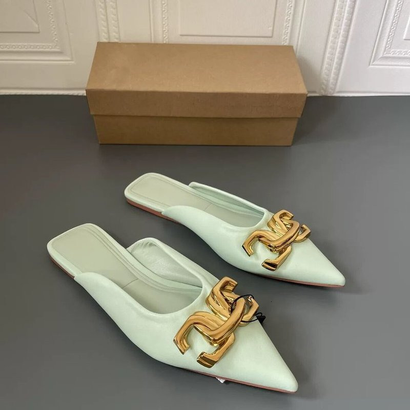 Slippers Ladies Mule s Pointed Toe Flat Heel Metal Trim Indoor Sandals Summer Outdoor Flip Flops Chain Dress Shoes 230410, Black
Slippers Ladies Mule s Pointed Toe Flat Heel Metal Trim Indoor Sandals Summer Outdoor Flip Flops Chain Dress Shoes 230410, Black