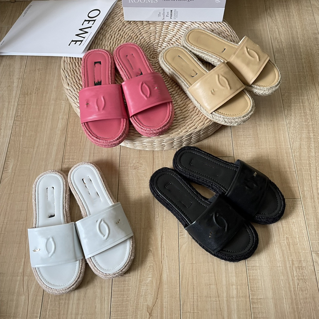 2023 PP Raffia straw thick bottom leather slippers slide Summer Platform Sandals embossed Interlocking Slides C Mules LOGO shoes slip-on Espadrilles Sliders Flops, Fill postage
2023 PP Raffia straw thick bottom leather slippers slide Summer Platform Sandals embossed Interlocking Slides C Mules LOGO shoes slip-on Espadrilles Sliders Flops, Fill postage
