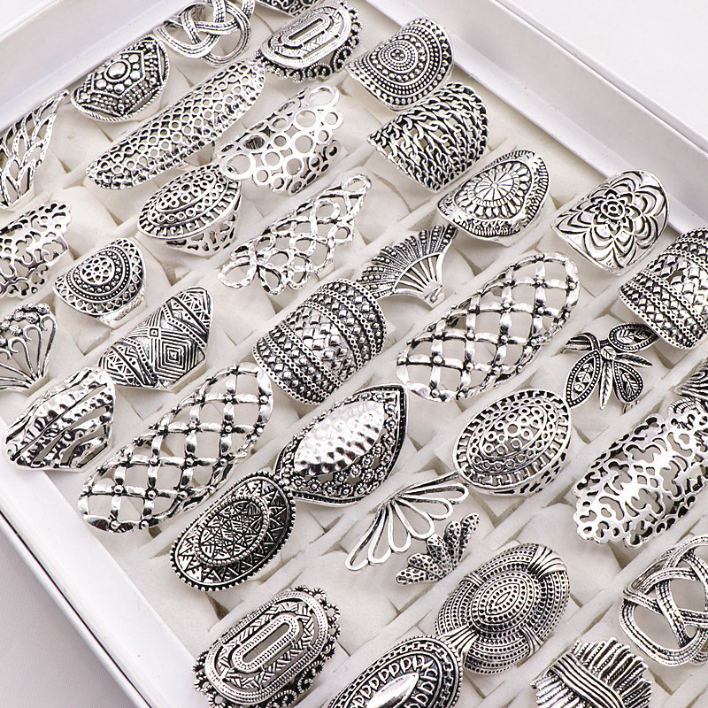 Cluster Rings Wholesale 20pcsLots Mix Style Vintage Carved Flower Silver Plated Jewelry Rings For Women Size 17mm to 21mm 230411