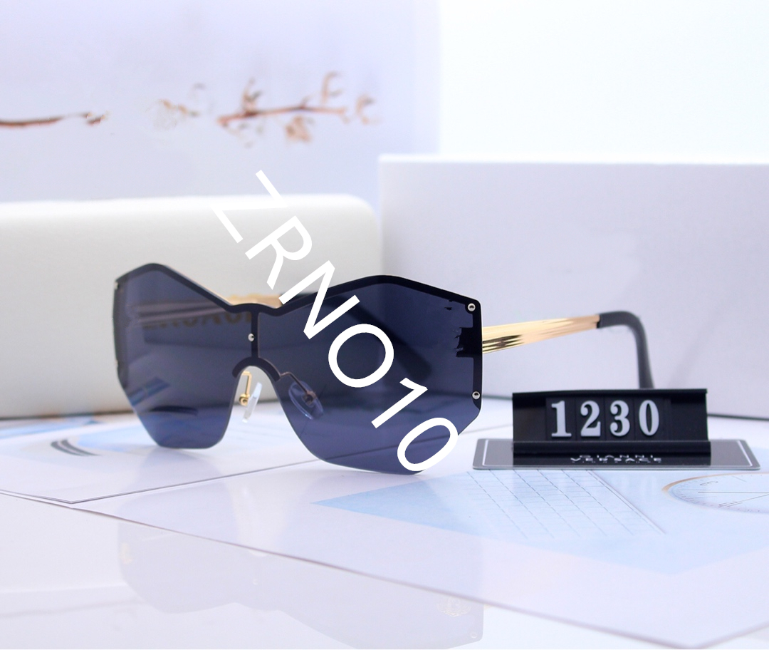 luxury sunglasses designer sunglasses for women glasses UV protection fashion sunglass letter Casual eyeglasses with box very good
luxury sunglasses designer sunglasses for women glasses UV protection fashion sunglass letter Casual eyeglasses with box very good