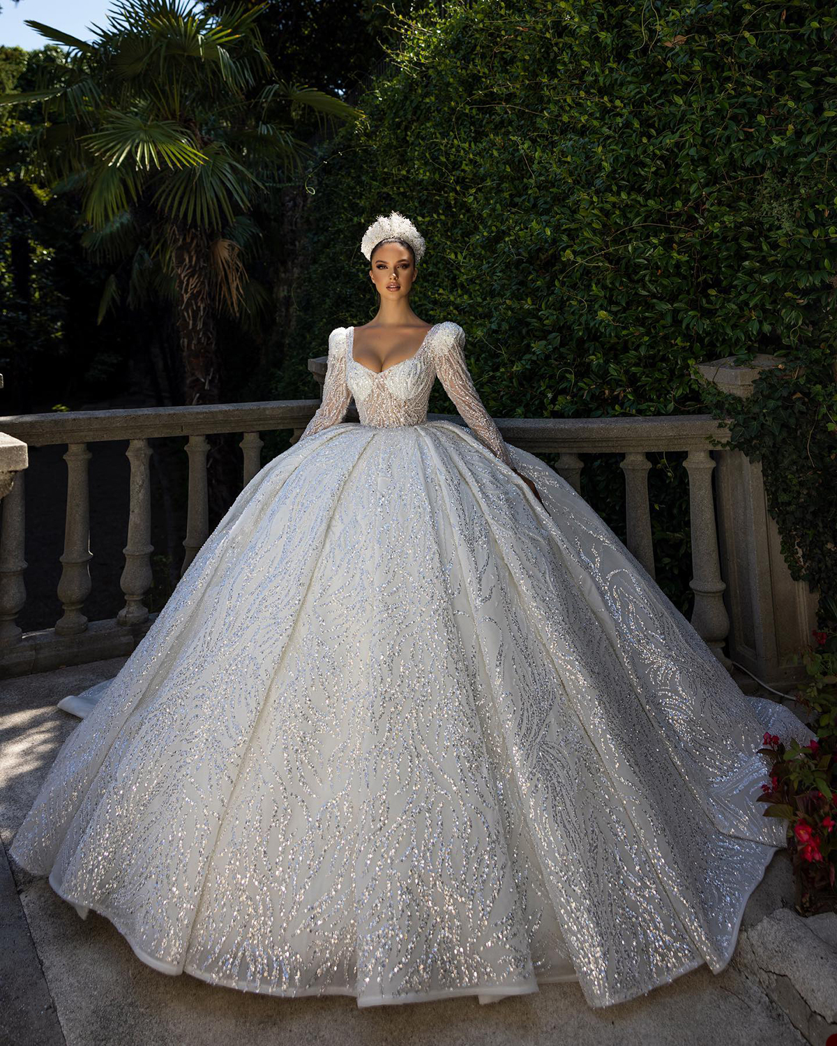 Gorgeous Illusion Lace Wedding Dresses Ball Gown Sexy Sequined Bridal Dress Full Sleeve Custom Made Gowns