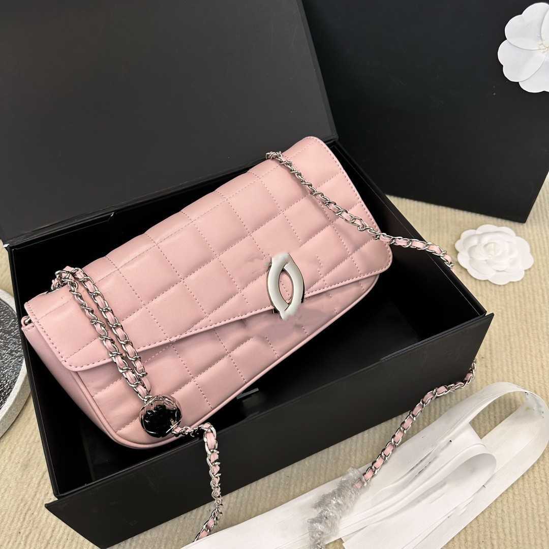 Woman's Luxury Designer bags Handbags Shoulder Crossbody Bags Tote New Fashion Texture Chain Totebags Portable Envelope Bag Camera bags Faquen Bag Factory Sales, 19 size 20cm
Woman's Luxury Designer bags Handbags Shoulder Crossbody Bags Tote New Fashion Texture Chain Totebags Portable Envelope Bag Camera bags Faquen Bag Factory Sales, 19 size 20cm