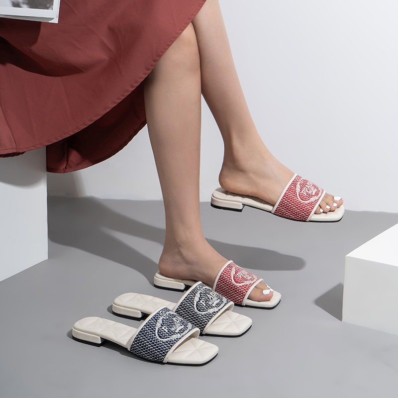 Embroidered Fabric Slides Sandals Designer Slides Women Slippers Luxury P Sandal Triangle Chunky Heels Fashion Summer Beach Low Heel Shoes, Black
Embroidered Fabric Slides Sandals Designer Slides Women Slippers Luxury P Sandal Triangle Chunky Heels Fashion Summer Beach Low Heel Shoes, Black