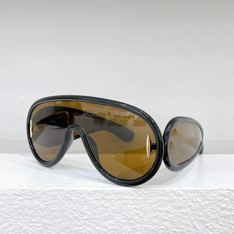 Sunglasses For Men and Women Summer Designers Style Anti-Ultraviolet Retro Eyewear Full Frame Random Box
Sunglasses For Men and Women Summer Designers Style Anti-Ultraviolet Retro Eyewear Full Frame Random Box