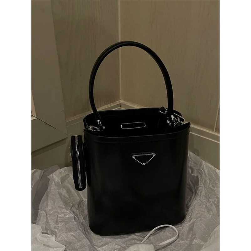 Designer bag Water Bucket Bag for Women 2023 New Network Red Same Heavy Industry Commuter Bag Versatile Portable Broadband One Shoulder Diagonal Straddle Mother Bag, White
Designer bag Water Bucket Bag for Women 2023 New Network Red Same Heavy Industry Commuter Bag Versatile Portable Broadband One Shoulder Diagonal Straddle Mother Bag, White
