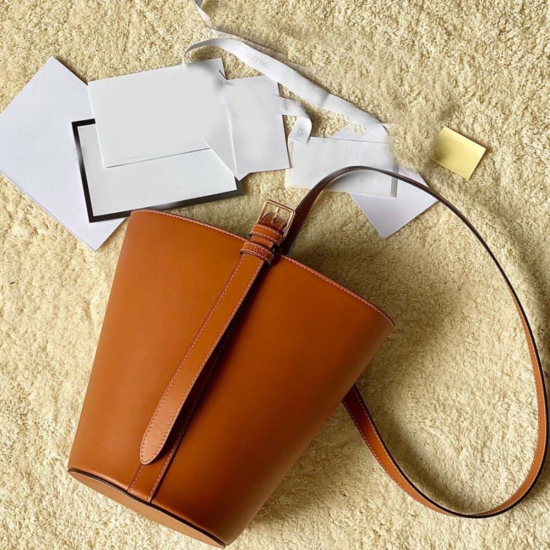 2023 10A High quality leather designer bag New Classic Femme Shoulder Bags Designer Women Designer Handbag Shoulder silver Chain Bag Clutch Flap Totes Bags, Brown
2023 10A High quality leather designer bag New Classic Femme Shoulder Bags Designer Women Designer Handbag Shoulder silver Chain Bag Clutch Flap Totes Bags, Brown