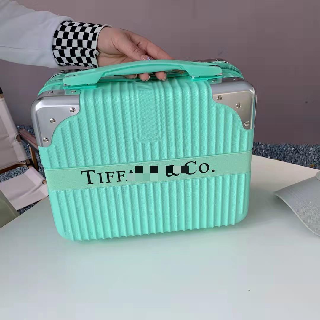Cosmetic Bags Mini Handy Makeup Box Double-sided Zipper Zoned Storage Clothes Towels Cosmetics Skincare Handbag, Blue
Cosmetic Bags Mini Handy Makeup Box Double-sided Zipper Zoned Storage Clothes Towels Cosmetics Skincare Handbag, Blue
