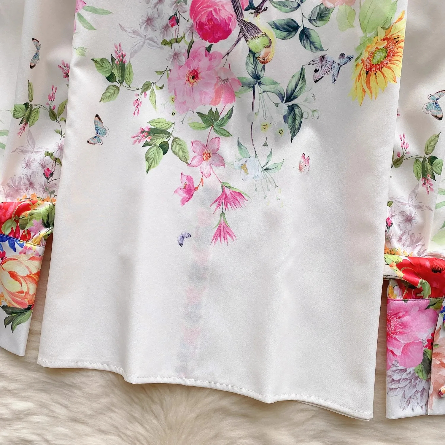 Womens Blouses Shirts 2024 New Autumn Holiday Flower Shirt Tops Runway Vintage Women Lapel Collar Single Breasted Print Floral Lantern Sleeve Blo