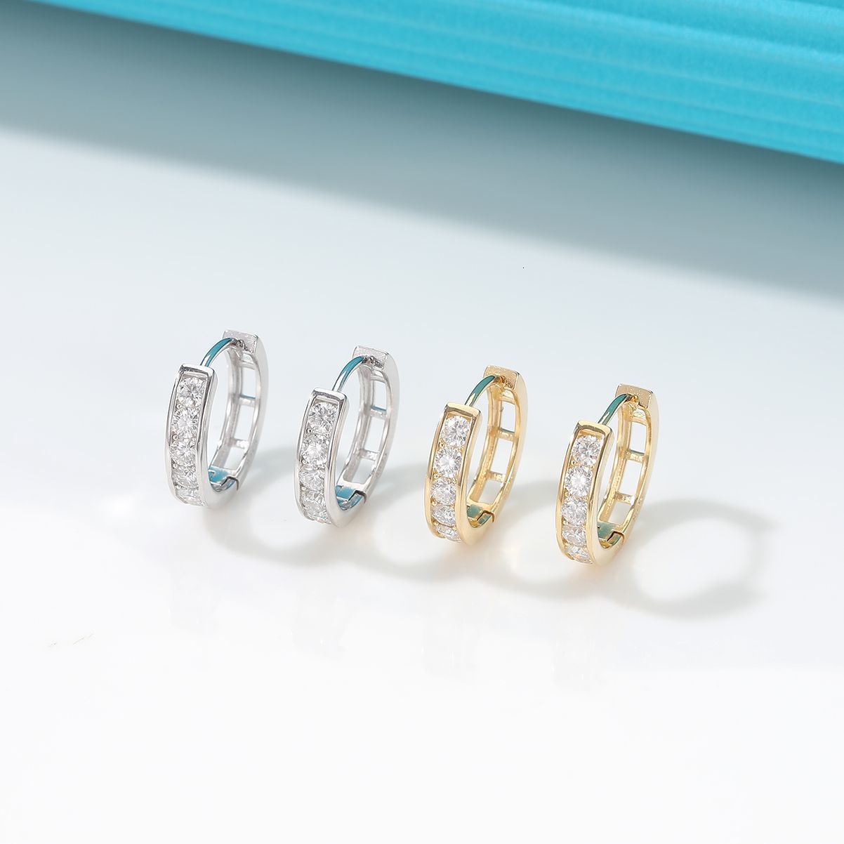 Hoop Huggie Diamond Hoop Earrings 925 Sterling Silver for Women White Gold Plated18k Gold Plated Fashion Simple Ear Fine Jewelry 230411