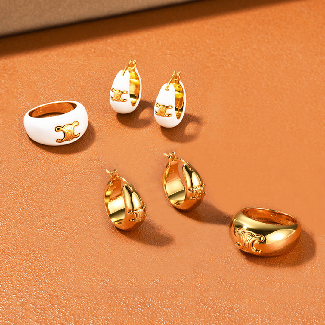 2023 New Fashion designer Jewelry Sets dangle drop 18K gold earrings rings for women party jewelry gift
2023 New Fashion designer Jewelry Sets dangle drop 18K gold earrings rings for women party jewelry gift