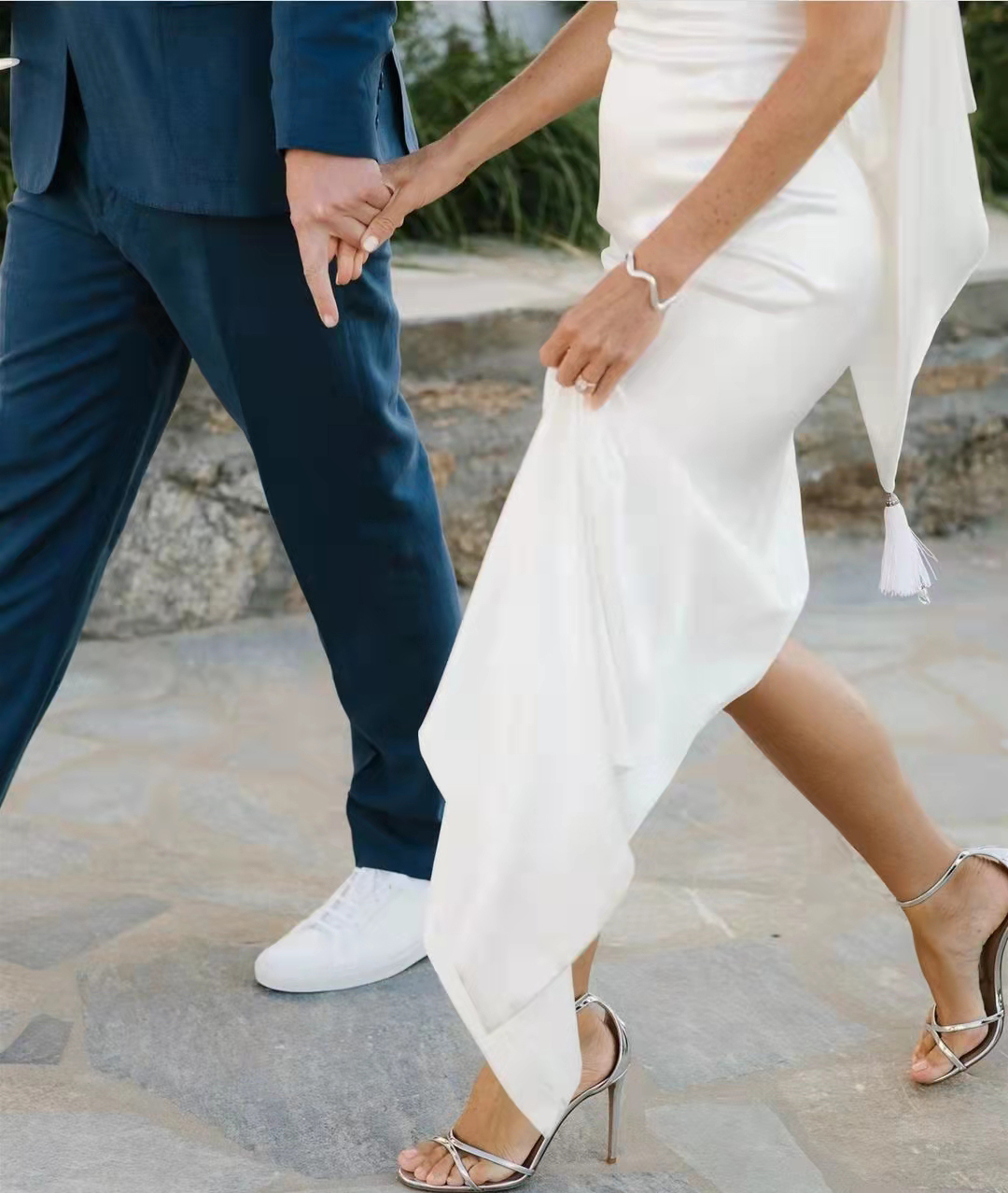 Sexy White Slit Evening Party Dresses Mermaid Sleeveless Backless Silk Satin Long Formal Prom Gowns 2023 Vestidos Longo Robe De Soiree