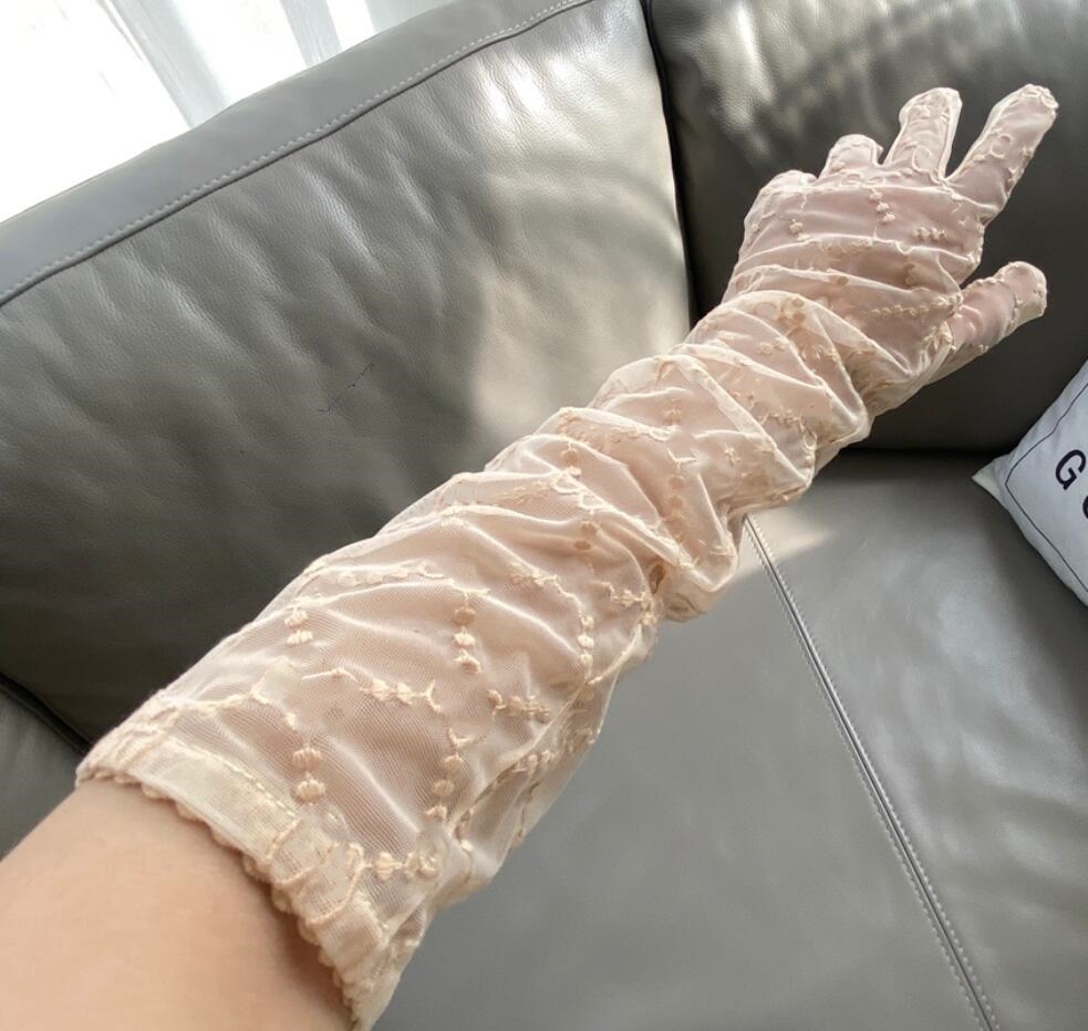 White Black Long Short Size Tulle Gloves Party Designer Ladies Letters Embroidered Lace Driving Mittens for Women Ins Fashion Thin Wedding Gloves Top-quality 
White Black Long Short Size Tulle Gloves Party Designer Ladies Letters Embroidered Lace Driving Mittens for Women Ins Fashion Thin Wedding Gloves Top-quality