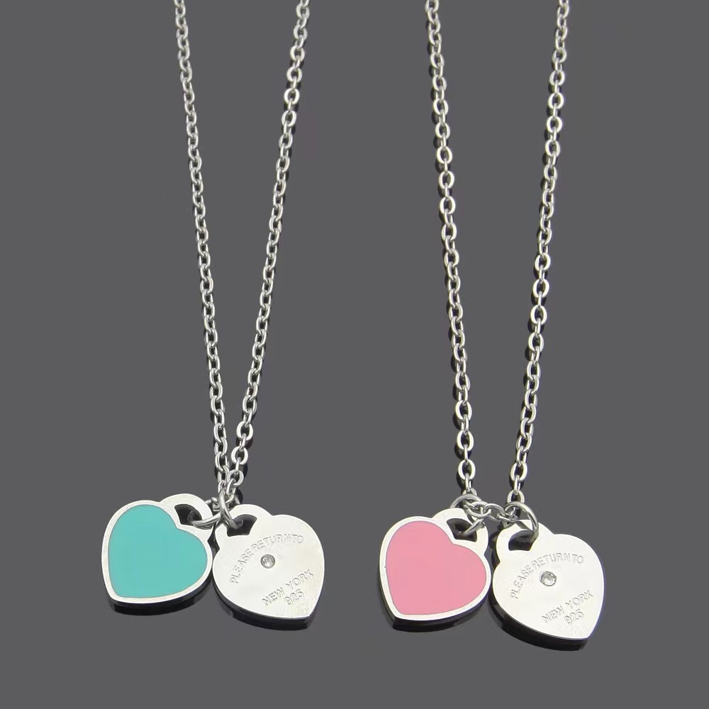 2023 Brand Luxury T Crystal Pendant Necklace Fashionable Charm Peach Heart Single Diamond Designer Necklace for Women's High Quality Luxury Jewelry
2023 Brand Luxury T Crystal Pendant Necklace Fashionable Charm Peach Heart Single Diamond Designer Necklace for Women's High Quality Luxury Jewelry
