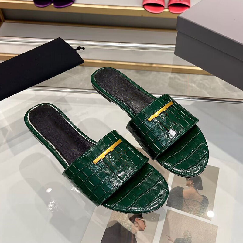 Designer Fashion Summer Sandals Casual and Comfortable Women's Shoes Leather Open Toe Beautiful Flat Bottom Slippers 
Designer Fashion Summer Sandals Casual and Comfortable Women's Shoes Leather Open Toe Beautiful Flat Bottom Slippers