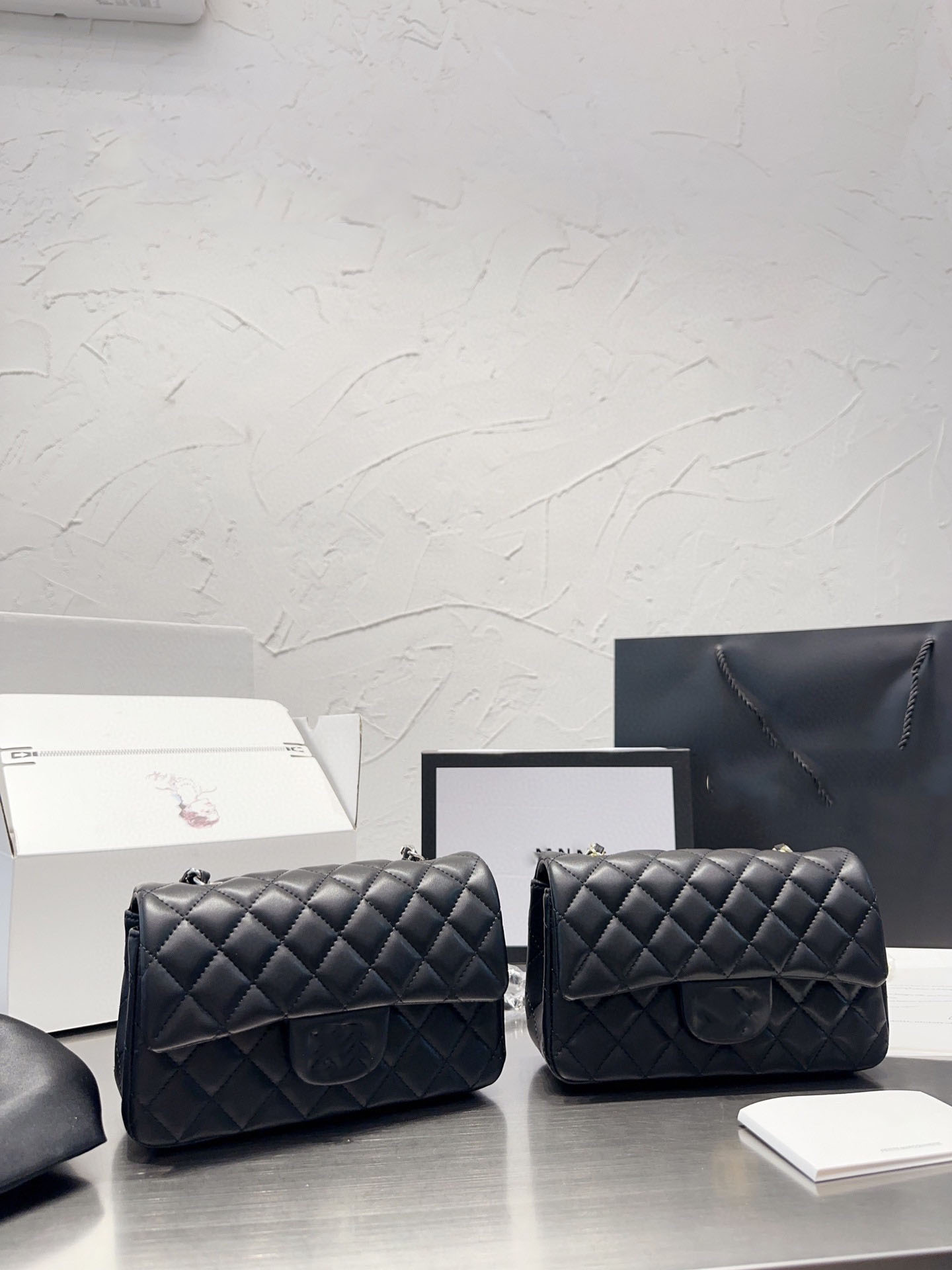 5A Designer bag Women Bag Wallet Handbag CF MINI Lambskin Leahter Shoulder Crossbody Bag Lady Luxury bags Metal Chain Clutch Flap Totes Bag Thread Purse 20CM, ..
5A Designer bag Women Bag Wallet Handbag CF MINI Lambskin Leahter Shoulder Crossbody Bag Lady Luxury bags Metal Chain Clutch Flap Totes Bag Thread Purse 20CM, ..