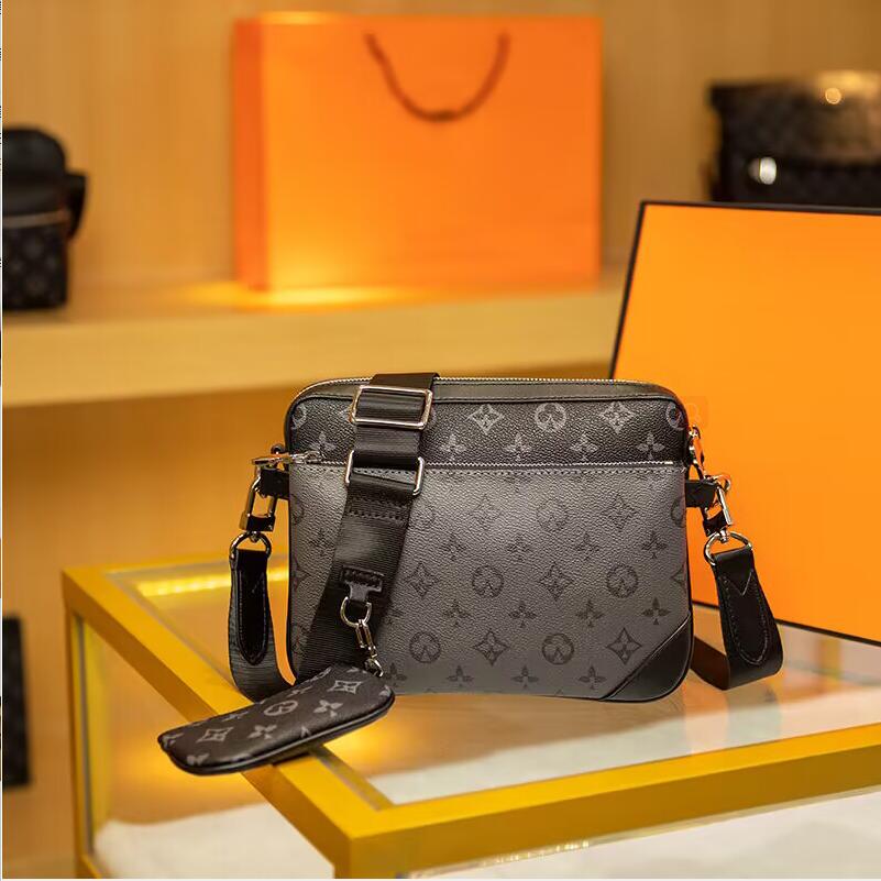 Handbags Men Leather TRIO Messenger Bags Luxury Shoulder Bag Make up Bag louiseitys Purse viutonitys Designer Handbag Tote Man's bag
Handbags Men Leather TRIO Messenger Bags Luxury Shoulder Bag Make up Bag louiseitys Purse viutonitys Designer Handbag Tote Man's bag