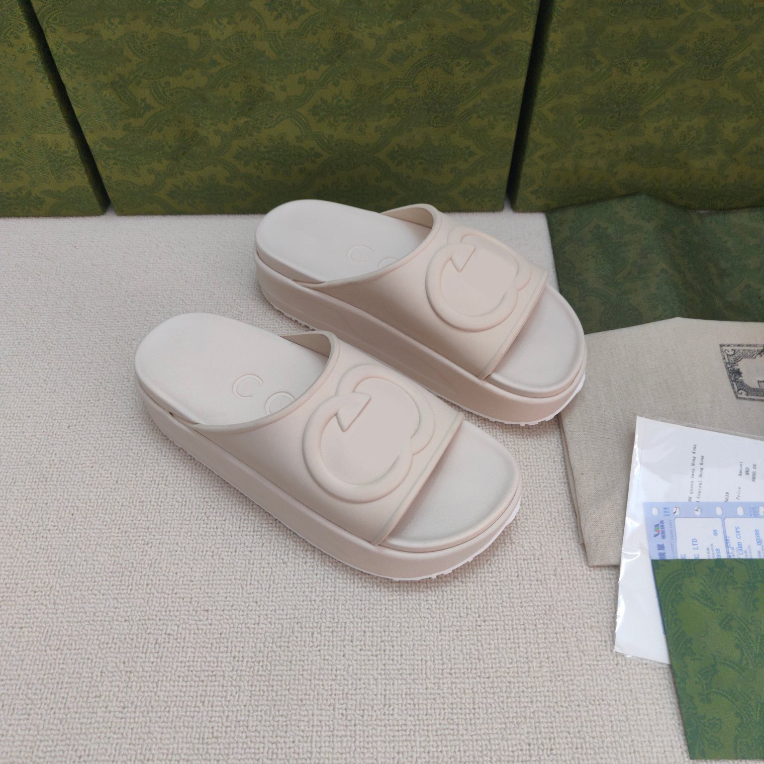 Designer Slipper Luxury Slides Brand Sandals Woman Slide Men Slippers Flat Bottom Flip Flop Design Sneakers Leather Sandal by 1978 S325 04, #15
Designer Slipper Luxury Slides Brand Sandals Woman Slide Men Slippers Flat Bottom Flip Flop Design Sneakers Leather Sandal by 1978 S325 04, #15