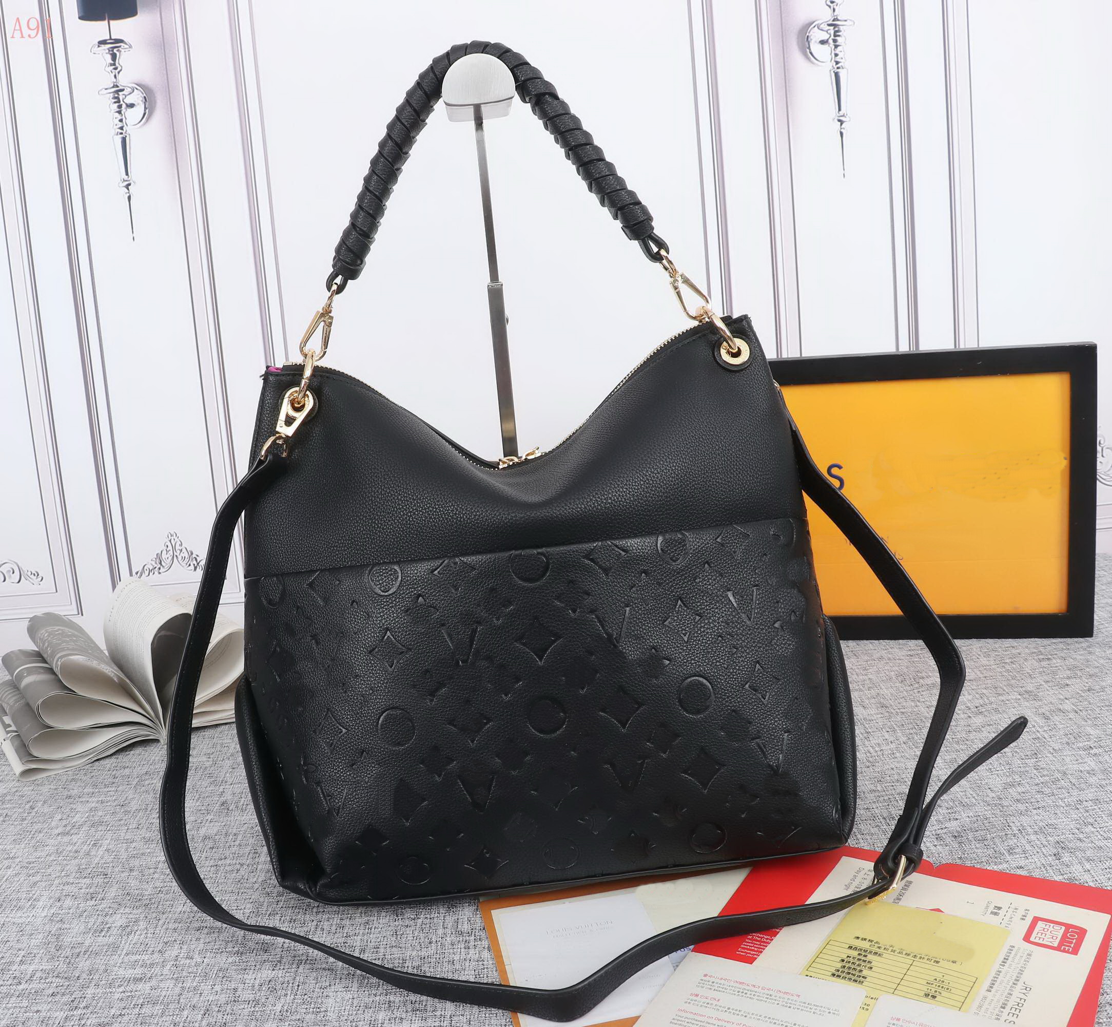 10A QUALITY Classic Fashion Designer bags Leather Messenger Shopping Bag Cross body Lady BLACK Shoulder Bag Handbags Women's Crossbody Evening Totes Purse Casual