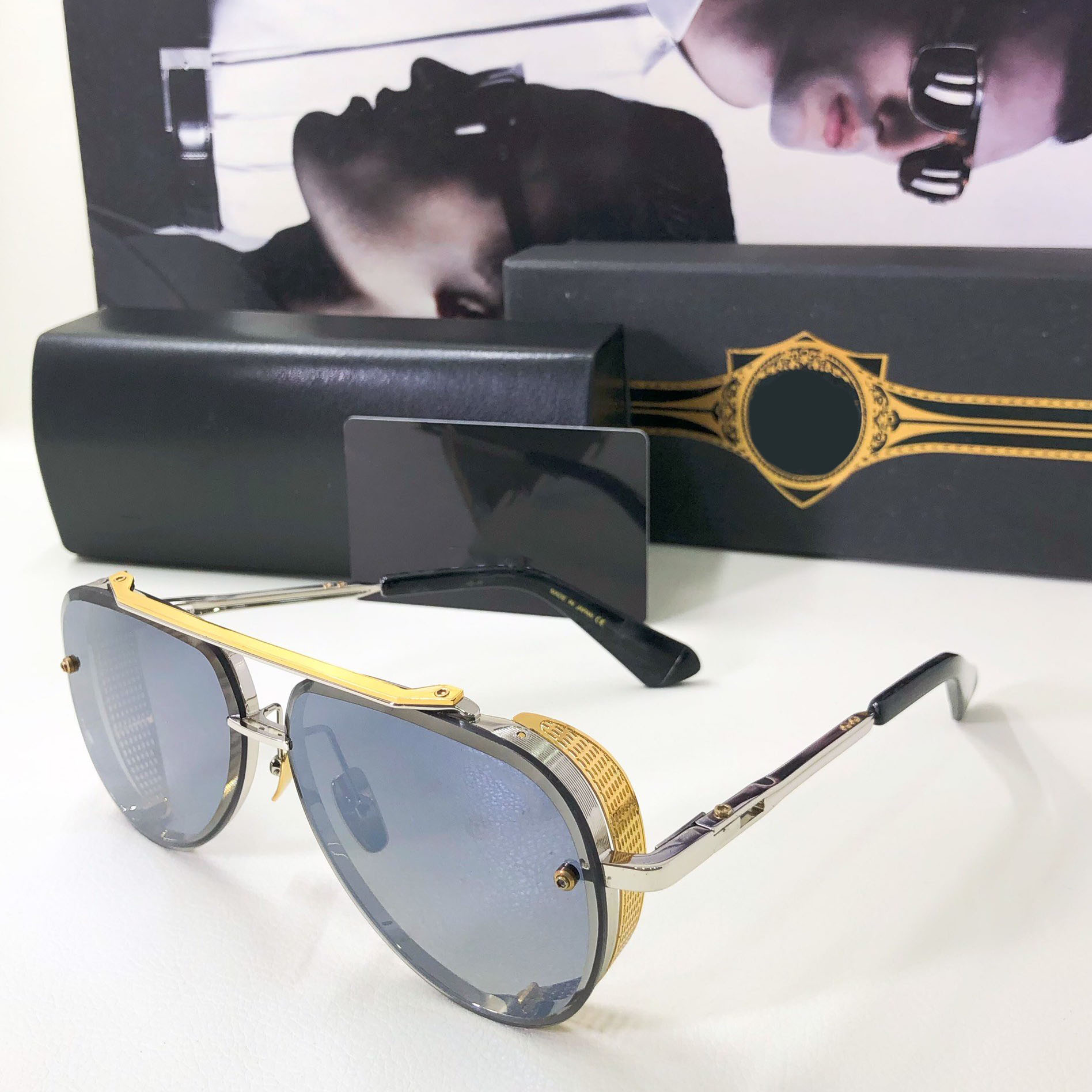 Luxury Designer Sunglasses for Man Women Square Trimmed Lunettes Metal Sunglass Mach A dita Six Big Oversized Oval Frame Purple Driving Titanium Eyeglasses Plank
Luxury Designer Sunglasses for Man Women Square Trimmed Lunettes Metal Sunglass Mach A dita Six Big Oversized Oval Frame Purple Driving Titanium Eyeglasses Plank