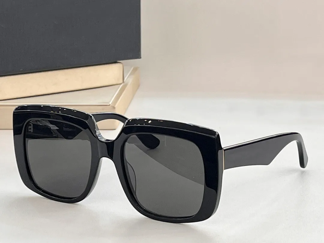 Black Square Oversized Sunglasses for Women 4414 Designer Sunglasses Sunnies Eyewear gafas de sol Sonnenbrille Shades UV400 with Box
Black Square Oversized Sunglasses for Women 4414 Designer Sunglasses Sunnies Eyewear gafas de sol Sonnenbrille Shades UV400 with Box