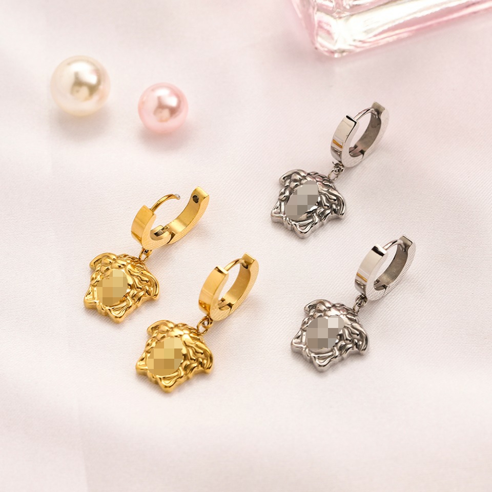 Fashion Banshee Earring Stud Micro Inlays diamond copper Medusa Women Men Earrings Ladies Ear Studs Designer Jewelry gifts MER34 -- 08
Fashion Banshee Earring Stud Micro Inlays diamond copper Medusa Women Men Earrings Ladies Ear Studs Designer Jewelry gifts MER34 -- 08