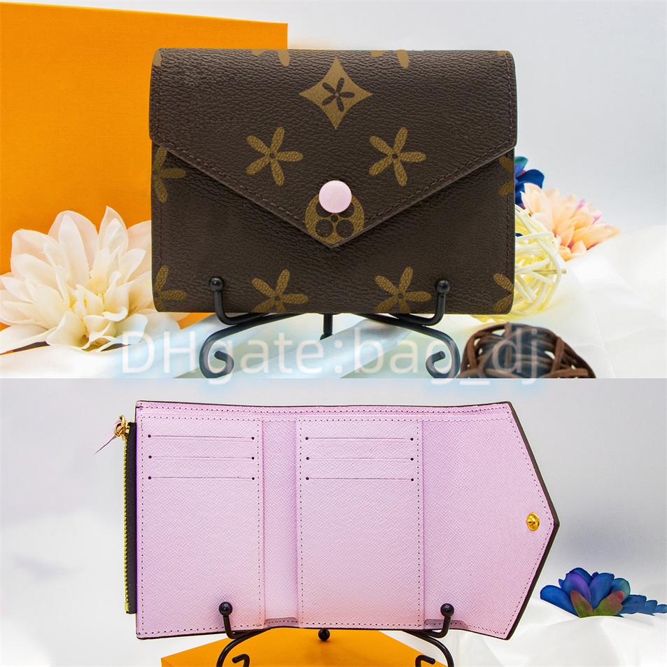 Genuine Leather M41938 victorine coin purses card holder man Designer woman wallet purse embossing Womens Mens luxury mini key wallets pouch fashion pink money clip, Mon0gram fuchsia buckle
Genuine Leather M41938 victorine coin purses card holder man Designer woman wallet purse embossing Womens Mens luxury mini key wallets pouch fashion pink money clip, Mon0gram fuchsia buckle