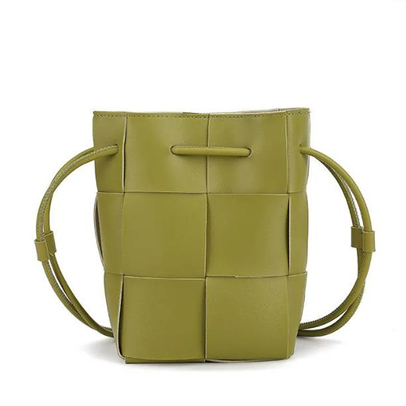 Leather Shoulder Bags Women Designer Handbags PU Cross Body Phone Pocket Designers Woven Bag Knitting Purse Womens Pockets D2304111F, Black
Leather Shoulder Bags Women Designer Handbags PU Cross Body Phone Pocket Designers Woven Bag Knitting Purse Womens Pockets D2304111F, Black