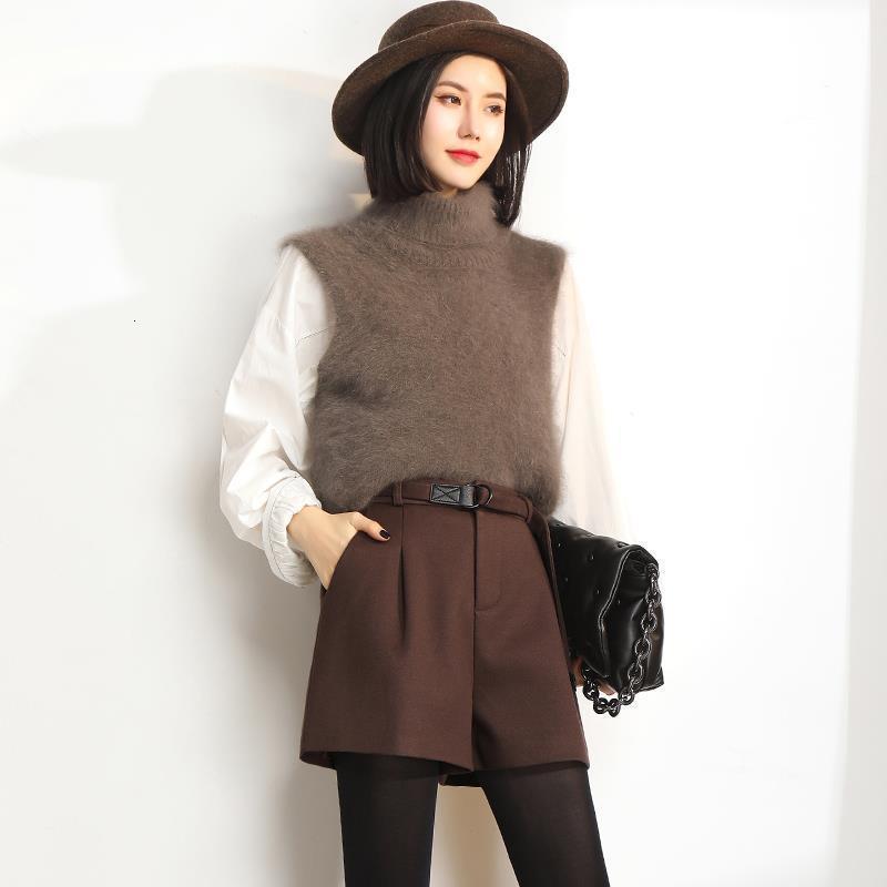 Women's Shorts Elegant Women's Wool Shorts with Belt Autumn and Winter Warm High Waist and Wide Legs Retro Casual Women's 230412