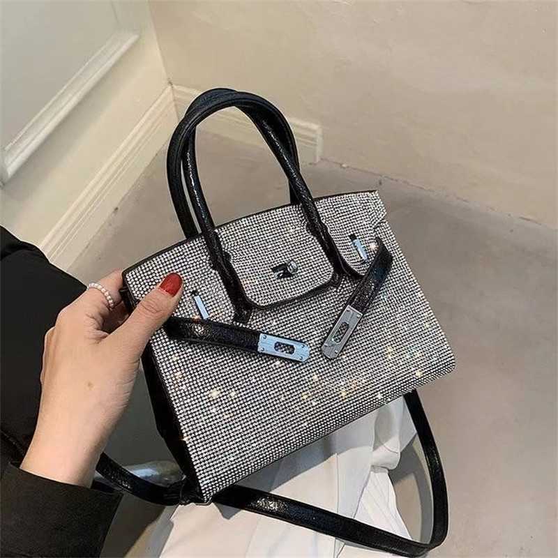 Feeling Bag 2023 Foreign Style Versatile Sparkling Diamond Bag Crossbody, Black
Feeling Bag 2023 Foreign Style Versatile Sparkling Diamond Bag Crossbody, Black