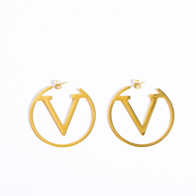 Fashion gold hoop earrings for Women charm earrings designer jewelry women Party Wedding Loves gift engagement Jewelry for Bride stud earrings luxury earrings
Fashion gold hoop earrings for Women charm earrings designer jewelry women Party Wedding Loves gift engagement Jewelry for Bride stud earrings luxury earrings