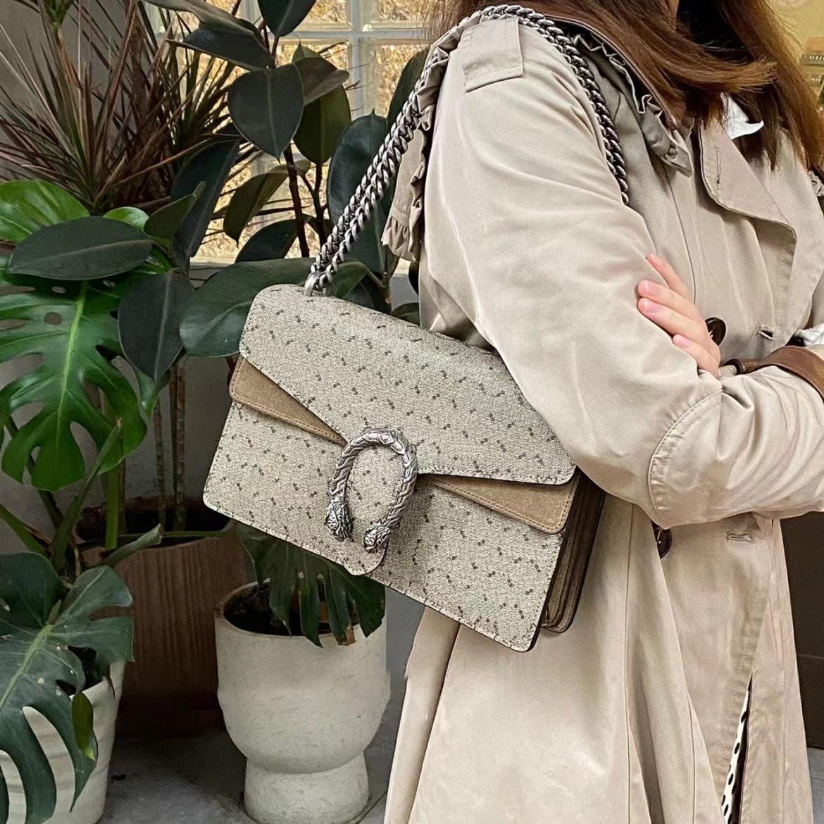 luxury Designer Shoulder Bags Women Fashionable Handbags All-match Metal Tiger Head Logo Hasp Classic Retro Fashion Lady Shoulder GG Chain Bags, Black
luxury Designer Shoulder Bags Women Fashionable Handbags All-match Metal Tiger Head Logo Hasp Classic Retro Fashion Lady Shoulder GG Chain Bags, Black