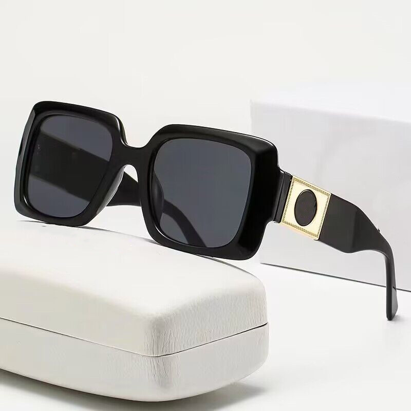 Luxury VER Sunglasses For Man Woman Unisex Designer Goggle Beach Sun Glasses Retro Small Frame Luxury Design UV400 Top Quality With Box
Luxury VER Sunglasses For Man Woman Unisex Designer Goggle Beach Sun Glasses Retro Small Frame Luxury Design UV400 Top Quality With Box