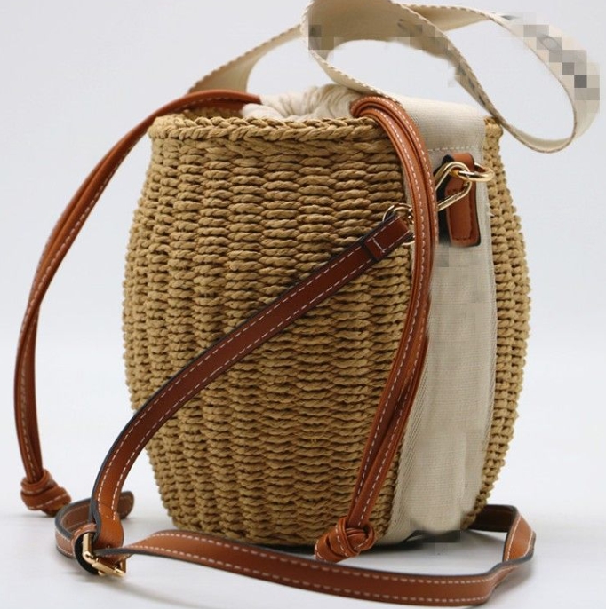 luxury designer WOODY womens straw bag Large Beach Clutch bucket handbags totes shopping handbag summer Crossbody Shoulder classic clutch travel mens Wallet bags
luxury designer WOODY womens straw bag Large Beach Clutch bucket handbags totes shopping handbag summer Crossbody Shoulder classic clutch travel mens Wallet bags