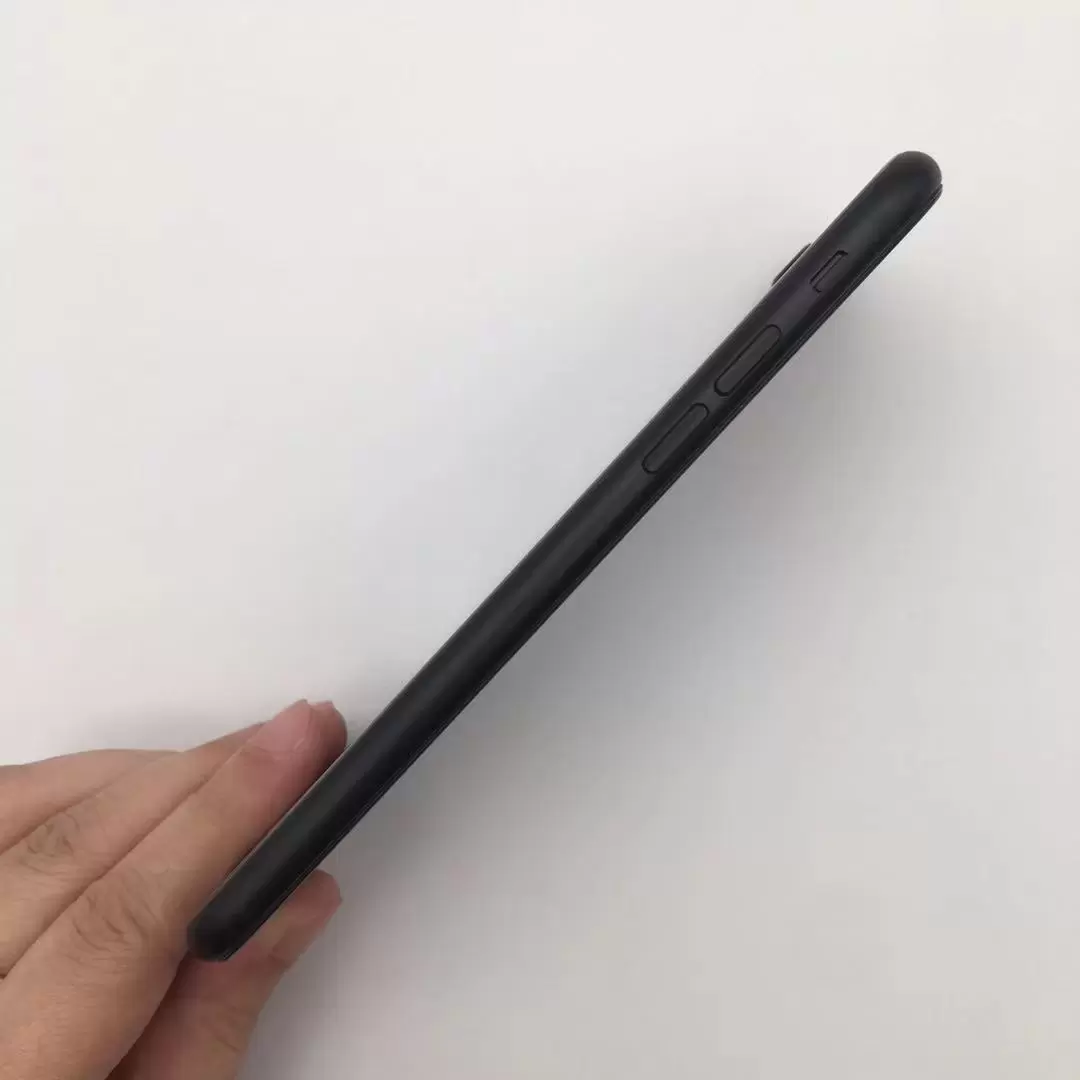 Original Apple iPhone SE 2020th SE2 IOS Cell Phones Unlocked 4.7'' A13 Bionic 3G RAM 64/128GB ROM Hexa Core 4G LTE Mobile Phone