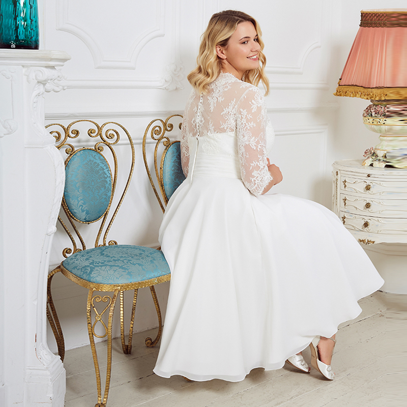 Vintage Tea Length Wedding Dress Short Plus Size V-neck Chiffon Bridal Gowns With Half Sleeves Vestido de Novia Lace Appliques A-Line Beach Bride Dres