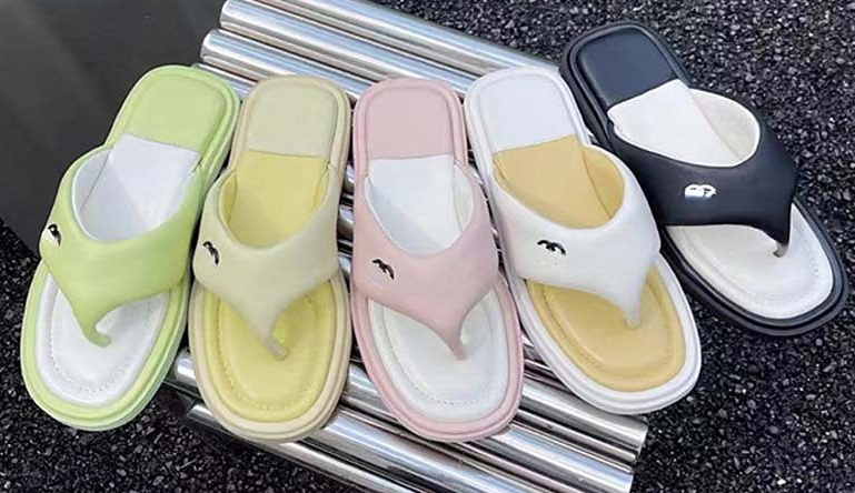 Herringbone Slippers Woman Head 2023 New Clip Foot Outside Wear Thick Soled Slippers Female Flat Leisure, Yellow
Herringbone Slippers Woman Head 2023 New Clip Foot Outside Wear Thick Soled Slippers Female Flat Leisure, Yellow