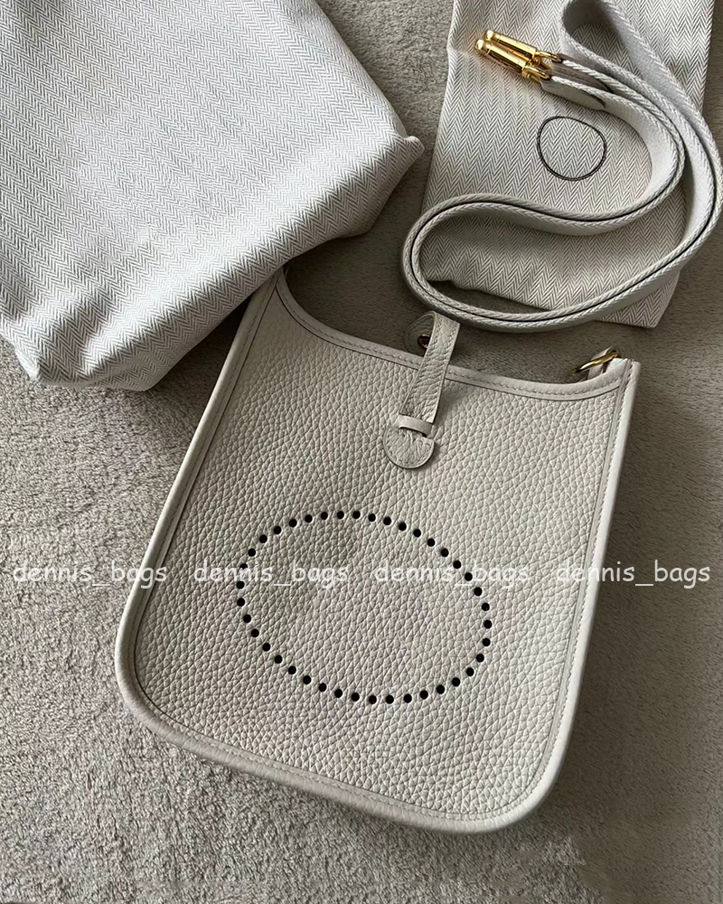 25cm Shoulder Bag Crossbody Bags for Women Fashion Luxury Designer Handbags Totes Leather Solid Color Large Brown Black Ladies Mini Messenger Purses, Box(not sold separately)
25cm Shoulder Bag Crossbody Bags for Women Fashion Luxury Designer Handbags Totes Leather Solid Color Large Brown Black Ladies Mini Messenger Purses, Box(not sold separately)