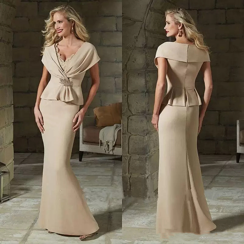 Elegant Long Mermaid Mother Of The Bride Dresses Champagne V-Neck Short Sleeves Satin Wedding Party Gowns For Women Groom Mom Formal Evening Ocn Dress