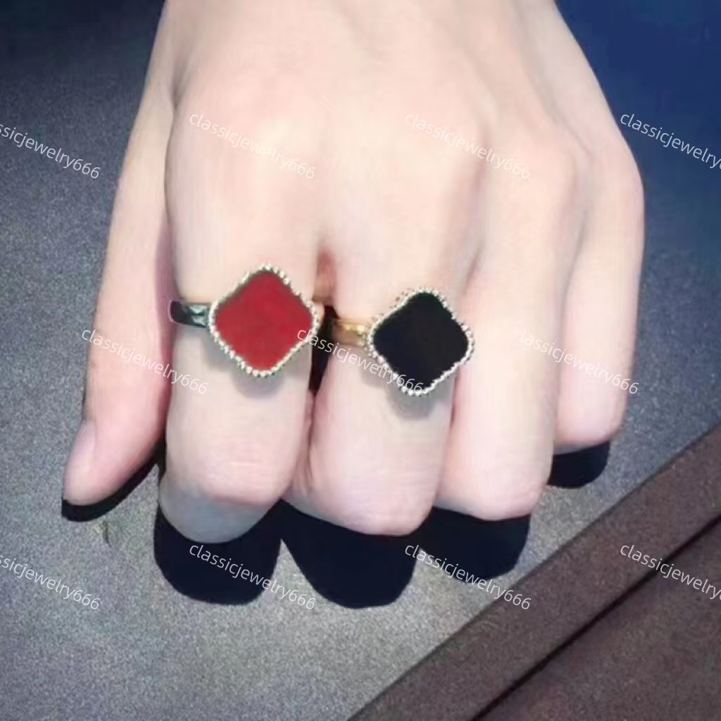Classic Women's Love Ring Designer Luxury Brand Ring 18K Clover Jewelry 316L Stainless Steel Factory Holiday Gift
Classic Women's Love Ring Designer Luxury Brand Ring 18K Clover Jewelry 316L Stainless Steel Factory Holiday Gift