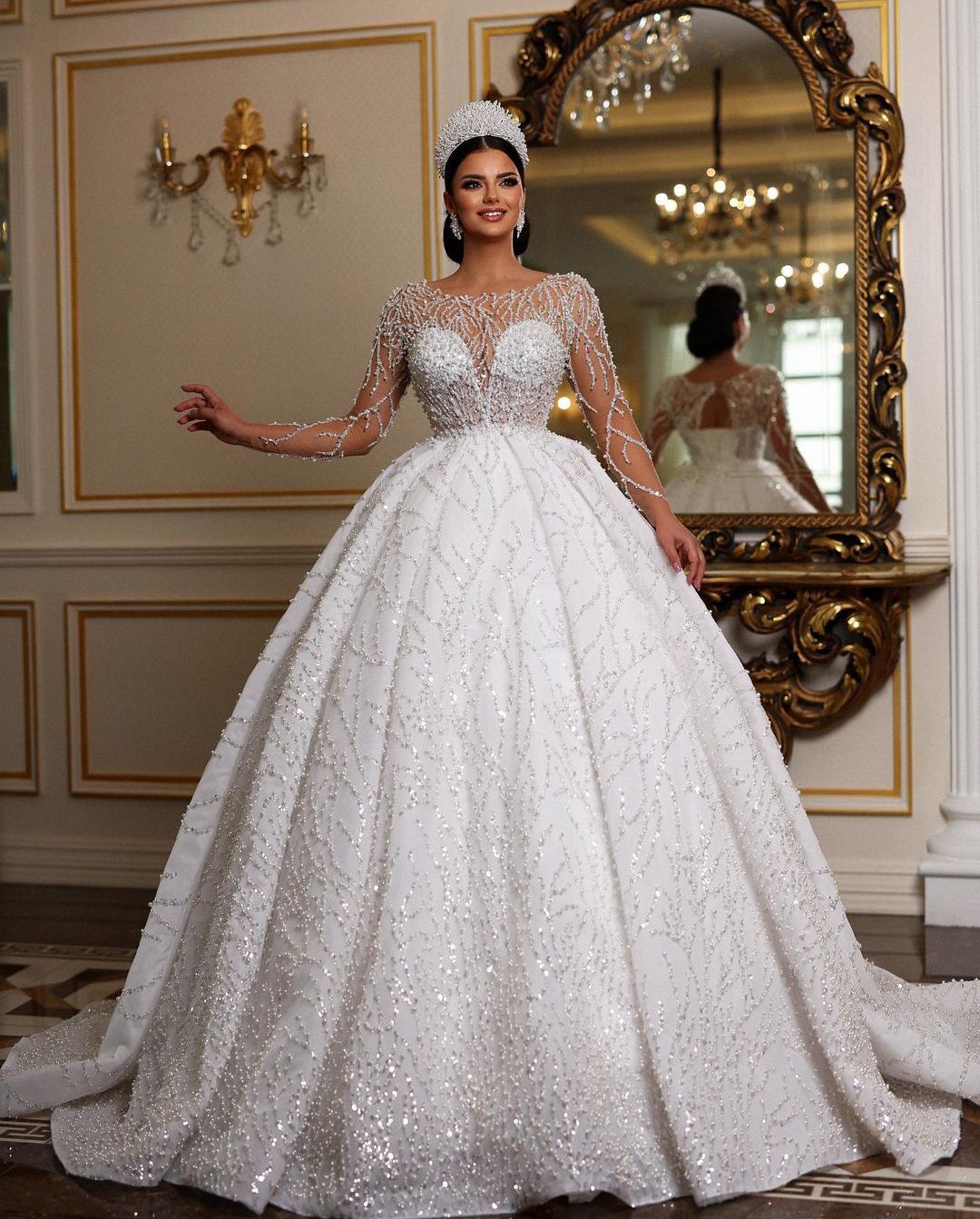 Sparkly Ball Gown Wedding Dresses Long Sleeves V Neck Sequins Appliques Ruffles Bridal Gowns 3D Lace Beaded Formal Dress Plus Size Custom Made Vestido