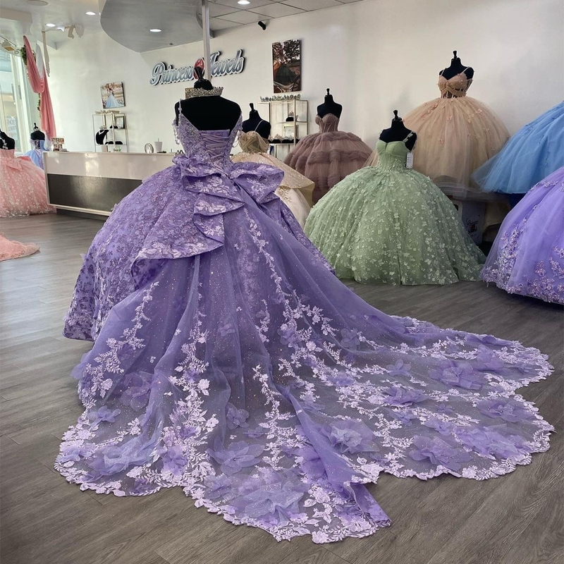 Sparkly Lavender V-Neck Princess Quinceanera Dresses Spaghetti Strap Applique Beads Crystal Vestidos De 15 Anos Prom Party Birthday Sweet 16 Dress