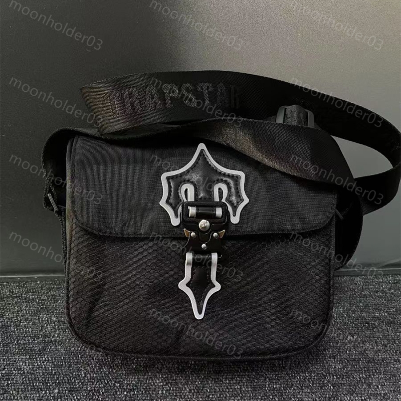 Trapstar bag Designer Handbag men bag Luxury messager bag Fashion nylon Shoulder Bag Casual Trendy shoulder bag for couples cross body bag Simple workwear canvas bag, Blue
Trapstar bag Designer Handbag men bag Luxury messager bag Fashion nylon Shoulder Bag Casual Trendy shoulder bag for couples cross body bag Simple workwear canvas bag, Blue