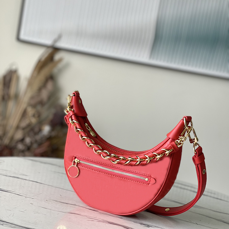 10A designer bag women bag Cow leather handbag, Bag chain with signature zipper LV050
10A designer bag women bag Cow leather handbag, Bag chain with signature zipper LV050