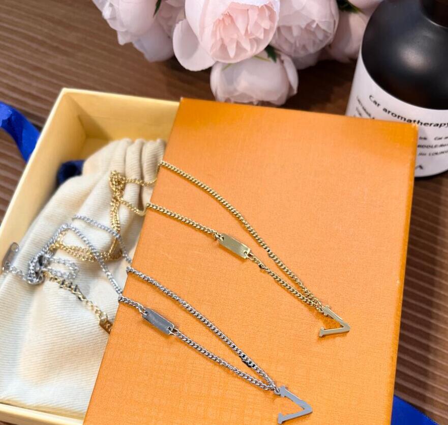 Brand Designer Letter Printing Pendant Necklace Women High End 18K Gold Plated Silver Plated Chokers Necklaces Fashion Womens Girl Valentines Day Wedding Jewelry
Brand Designer Letter Printing Pendant Necklace Women High End 18K Gold Plated Silver Plated Chokers Necklaces Fashion Womens Girl Valentines Day Wedding Jewelry