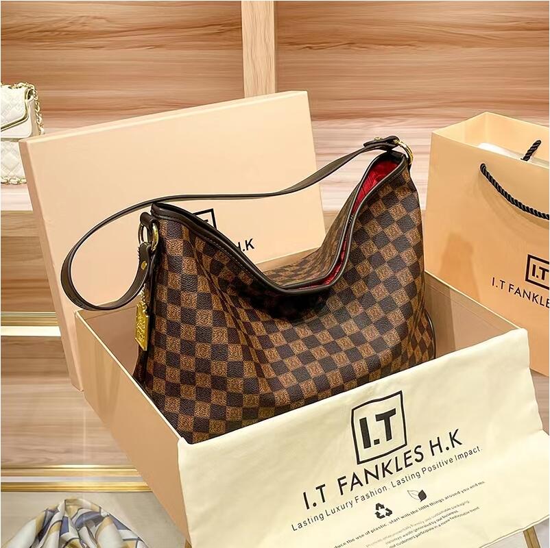women bag Luxury handbags Designer 3A high-capacity Shoulder Bag Ladies Messenger Bag Fashion Classic Wallet Clutch Soft Leather shopping bags Handbag 7215, Black old flower
women bag Luxury handbags Designer 3A high-capacity Shoulder Bag Ladies Messenger Bag Fashion Classic Wallet Clutch Soft Leather shopping bags Handbag 7215, Black old flower